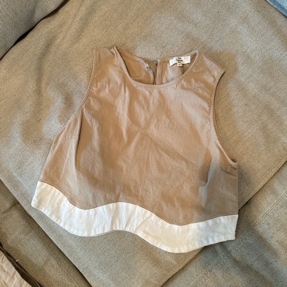 Scalloped top